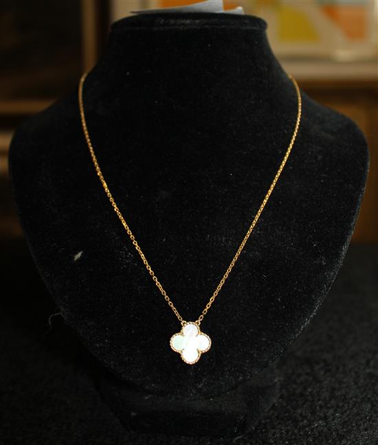 Gold & mother of pearl pendant on chain(-)